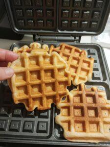 Waffle morbidi dorati