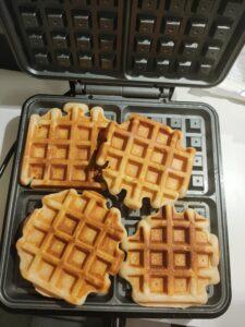Waffle morbidi fatti a casa ricetta